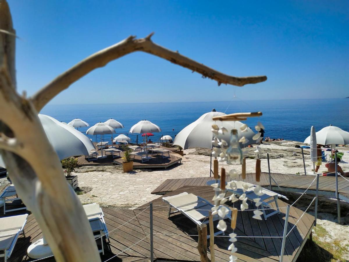 Marina Di Andrano - Alisso, Casa Vista Mare Con Parcheggio Privato E Wifi Villa Buitenkant foto