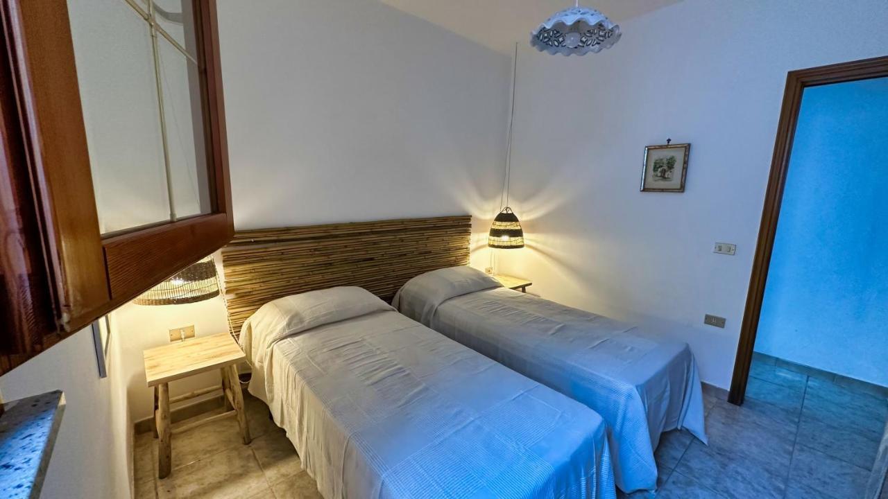 Marina Di Andrano - Alisso, Casa Vista Mare Con Parcheggio Privato E Wifi Villa Buitenkant foto